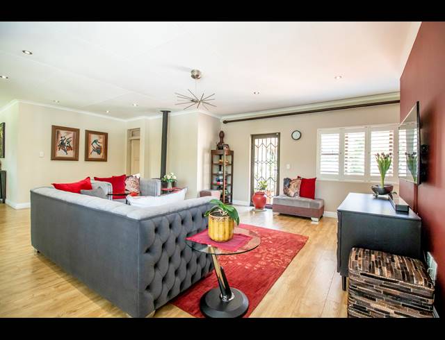 3 BEDROOM FREEHOLD TO LET IN GALLO MANOR